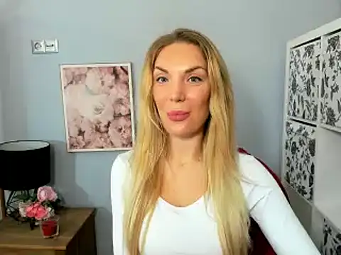 AulloraHoney online show from 22, 12, 2024