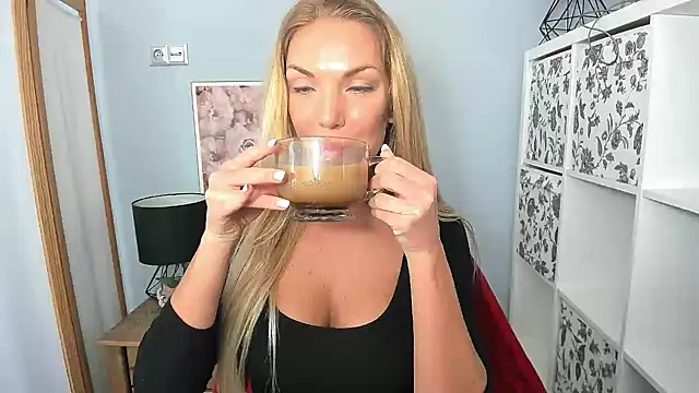 AulloraHoney online show from 23, 1, 2025