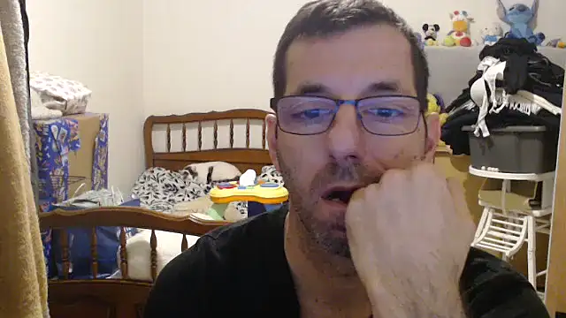 Snapshot of steph19x5 chatting on 19, 12, 2025 steph19x5 online show from 19, 12, 2025