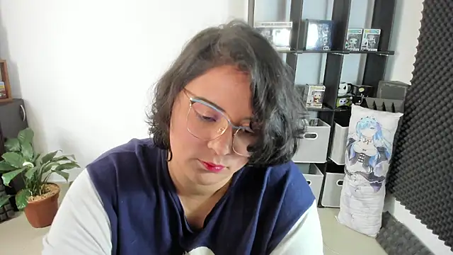 aika-dreams online show from 5, 1, 2025