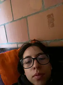 Maggie Fox3 online show from 6, 4, 2026