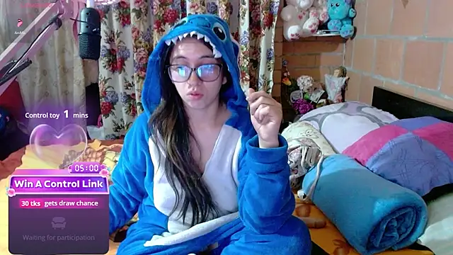 Maggie Fox3 online show from 10, 4, 2026