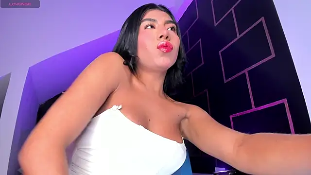 Snapshot of VictoriaVX chatting on 19, 12, 2025 VictoriaVX online show from 19, 12, 2025