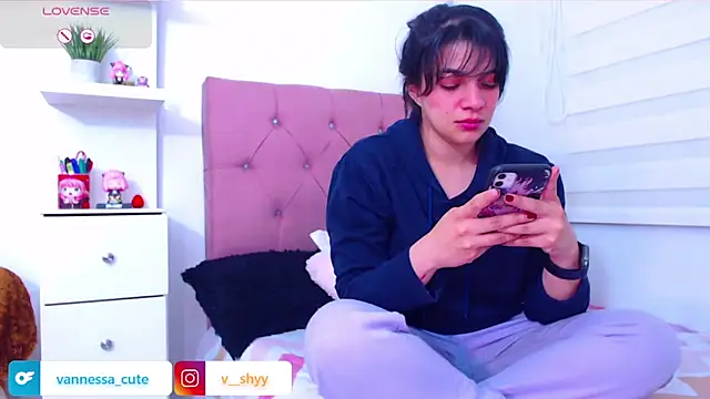 Vannessa  Shy online show from 10, 9, 2025