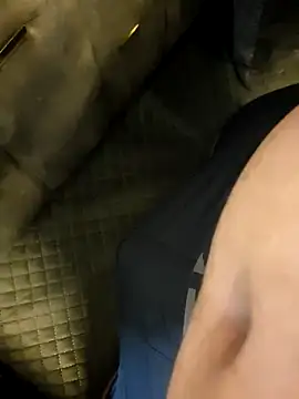 Snapshot of Wildguycums chatting on 26, 9, 2025 Wildguycums online show from 26, 9, 2025