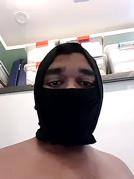 Snapshot of Wildguycums chatting on 4, 10, 2025 Wildguycums online show from 4, 10, 2025