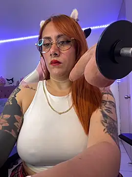 Luna Paris  online show from 18, 11, 2025