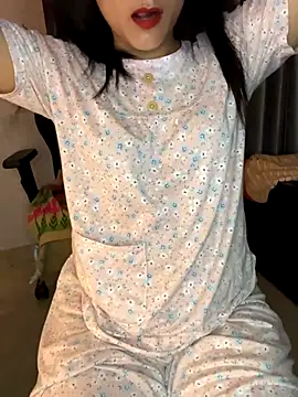 Beautiful xxo online show from 10, 10, 2025