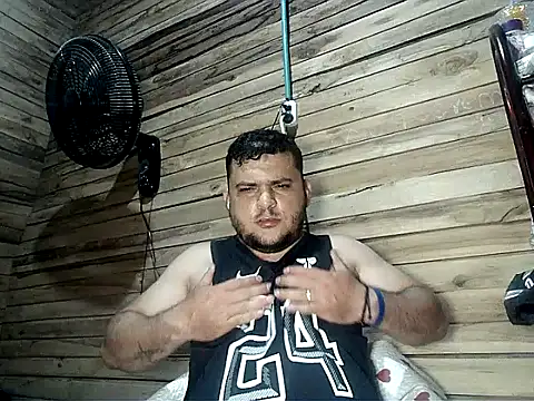 Snapshot of Arcangel_05 chatting on 2, 5, 2026 Arcangel 05 online show from 2, 5, 2026