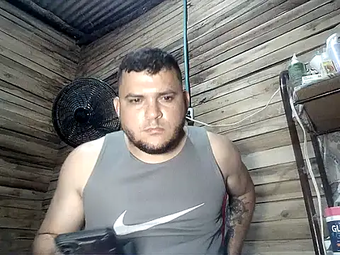Snapshot of Arcangel_05 chatting on 13, 5, 2026 Arcangel 05 online show from 13, 5, 2026