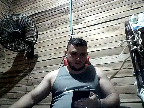 Snapshot of Arcangel_05 chatting on 17, 5, 2026 Arcangel 05 online show from 17, 5, 2026