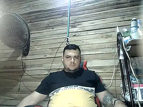 Snapshot of Arcangel_05 chatting on 24, 5, 2026 Arcangel 05 online show from 24, 5, 2026
