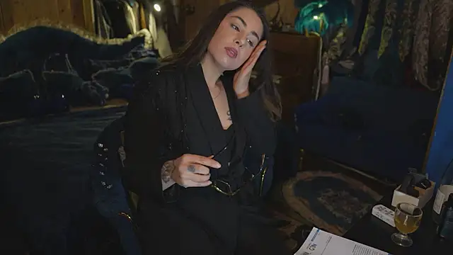 VanessaDoyle online show from 17, 3, 2026