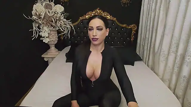 MichaelaDark online show from 6, 1, 2025