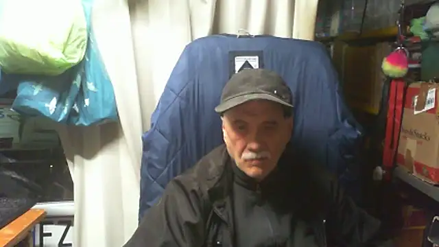 nonnomaturobisex online show from 15, 4, 2026