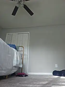 oliviaprettypussy online show from 19, 4, 2026