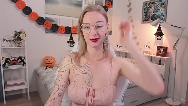 Snapshot of MissRightX chatting on 24, 10, 2025 MissRightX online show from 24, 10, 2025