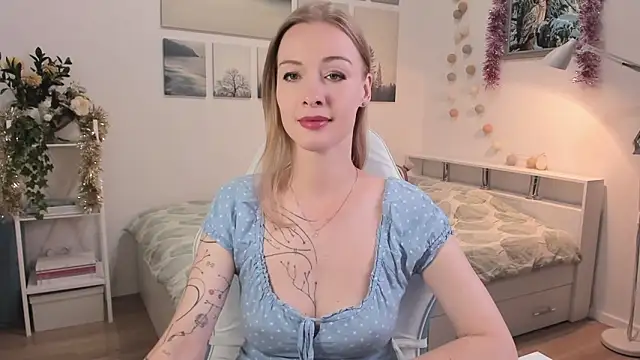 Snapshot of MissRightX chatting on 12, 11, 2025 MissRightX online show from 12, 11, 2025