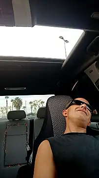 Roberts8inchcock online show from 28, 11, 2025