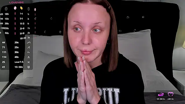 LianaFord online show from 15, 4, 2026