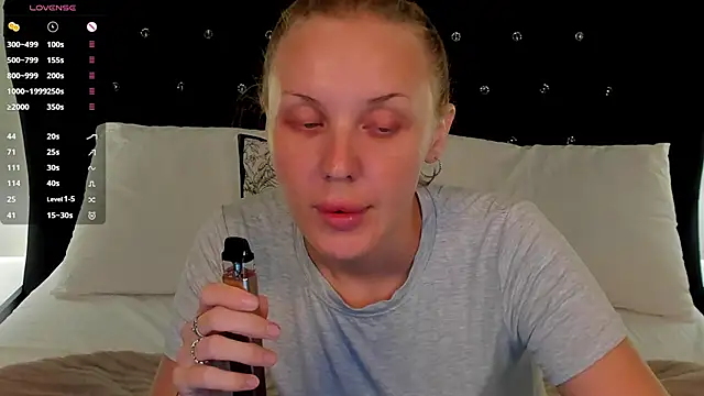 Snapshot of LianaFord chatting on 23, 6, 2026 LianaFord online show from 23, 6, 2026