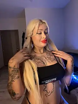 Snapshot of JennaLinn chatting on 4, 6, 2026 JennaLinn online show from 4, 6, 2026