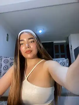Snapshot of DulceChloe99 chatting on 14, 4, 2026 DulceChloe99 online show from 14, 4, 2026