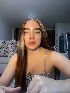Snapshot of DulceChloe99 chatting on 20, 5, 2026 DulceChloe99 online show from 20, 5, 2026