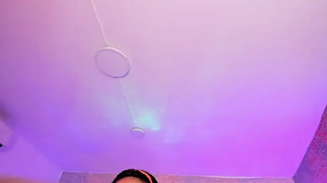 Snapshot of AntonellaRossi chatting on 5, 10, 2025 AntonellaRossi online show from 5, 10, 2025