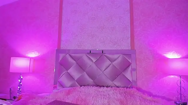 Snapshot of AntonellaRossi chatting on 24, 11, 2025 AntonellaRossi online show from 24, 11, 2025