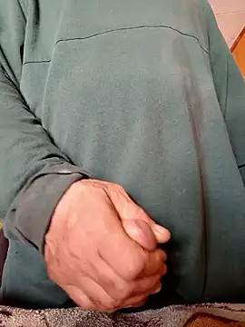 Snapshot of OralDesires2 chatting on 9, 3, 2026 OralDesires2 online show from 9, 3, 2026