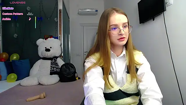 KateJonson online show from 3, 3, 2025