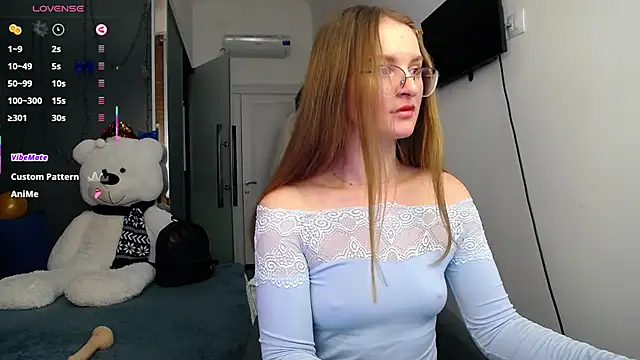 KateJonson online show from 17, 3, 2025