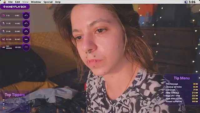Snapshot of Kryptosworld chatting on 5, 7, 2026 Kryptosworld online show from 5, 7, 2026