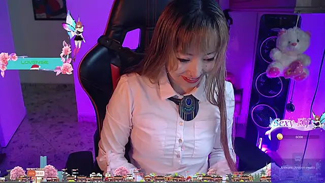 pink-2022 online show from 12, 12, 2024