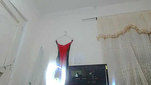 Yayis-hot-sexyw online show from 14, 2, 2025