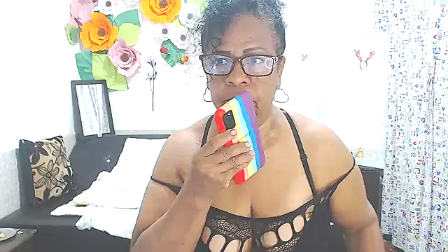 Yayis-hot-sexyw online show from 23, 2, 2025