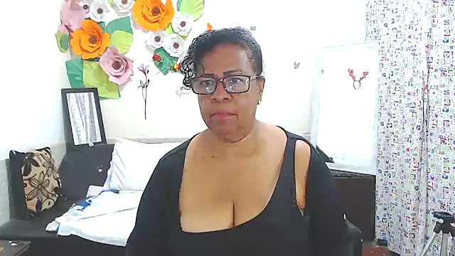 Snapshot of Yayis-hot-sexyw chatting on 2, 3, 2025 Yayis-hot-sexyw online show from 2, 3, 2025