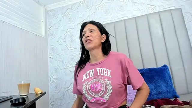 Cleopatra Trans online show from 17, 1, 2026