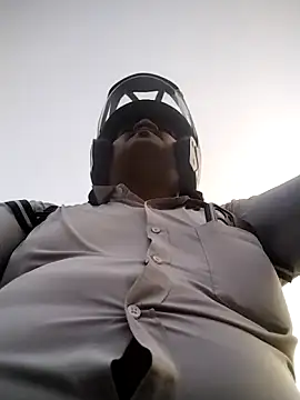 Snapshot of Desi_Londa_143 chatting on 21, 10, 2025 Desi Londa 143 online show from 21, 10, 2025