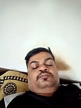 Snapshot of Desi_Londa_143 chatting on 27, 10, 2025 Desi Londa 143 online show from 27, 10, 2025