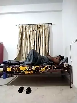 Snapshot of Desi_Londa_143 chatting on 11, 11, 2025 Desi Londa 143 online show from 11, 11, 2025