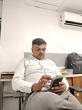 Desi Londa 143 online show from 7, 7, 2026