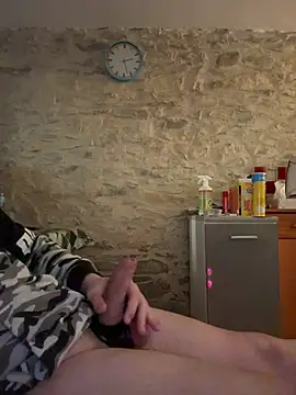 yann2392 online show from 7, 4, 2026