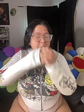 MsConejitaa online show from 27, 10, 2025