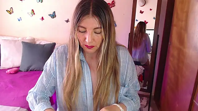 Snapshot of Jolie-Mature chatting on 5, 3, 2025 Jolie-Mature online show from 5, 3, 2025