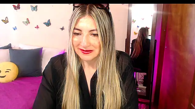 Snapshot of Jolie-Mature chatting on 7, 11, 2025 Jolie-Mature online show from 7, 11, 2025