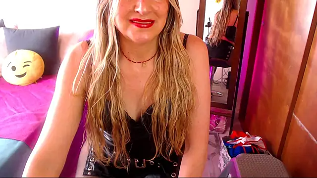 Snapshot of Jolie-Mature chatting on 9, 11, 2025 Jolie-Mature online show from 9, 11, 2025