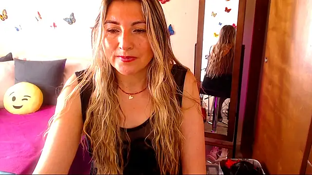 Snapshot of Jolie-Mature chatting on 10, 11, 2025 Jolie-Mature online show from 10, 11, 2025