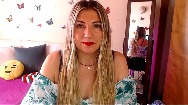 Snapshot of Jolie-Mature chatting on 26, 11, 2025 Jolie-Mature online show from 26, 11, 2025